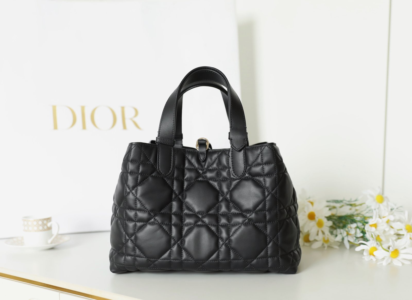Medium DIOR TOUJOURS Bag (Black Calfskin) detail image 2 sourced from womanlvbag.com