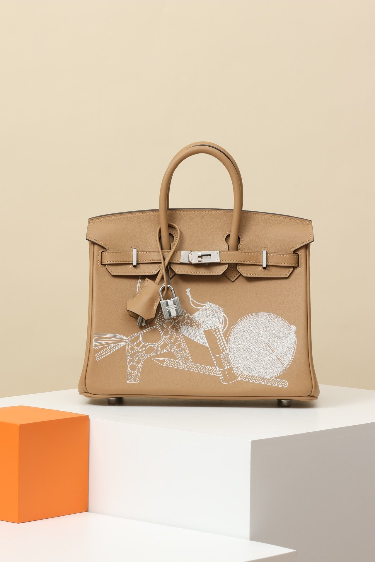 Hermès Birkin 25 Swift Biscuit 4B "In and Out" PHW detail image 1 sourced from womanlvbag.com