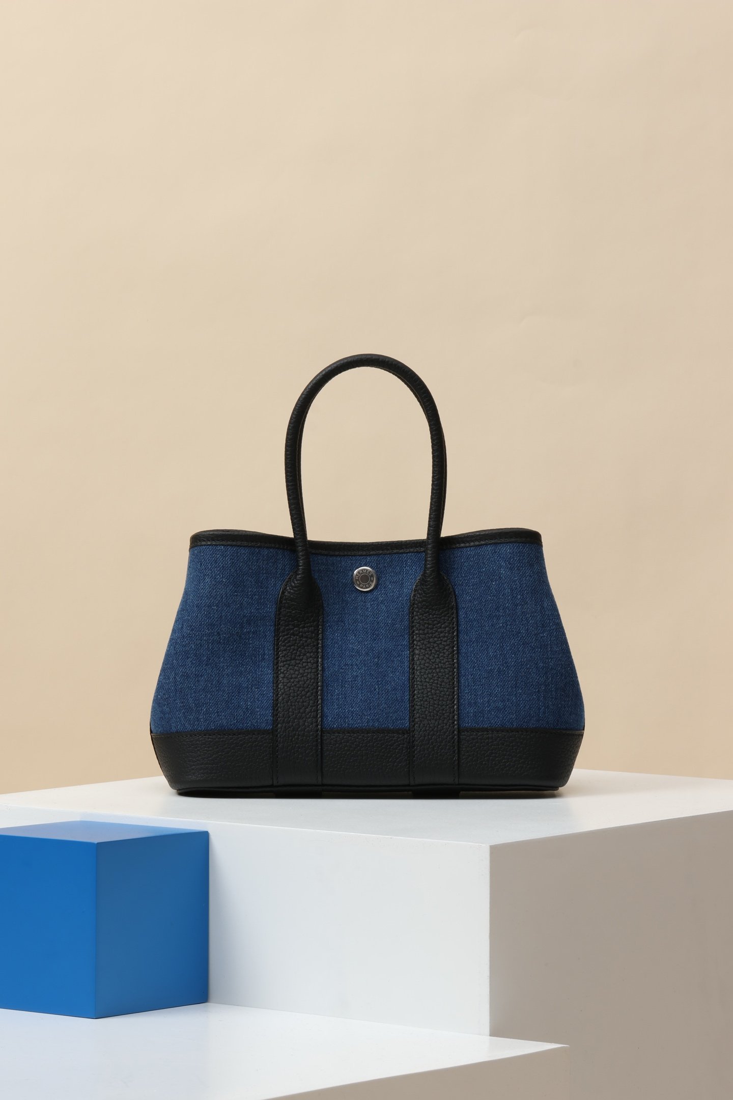 Hermès Garden Party 23 – Negonda & Canvas Noir / Bleu Jean PHW detail image 1 sourced from womanlvbag.com