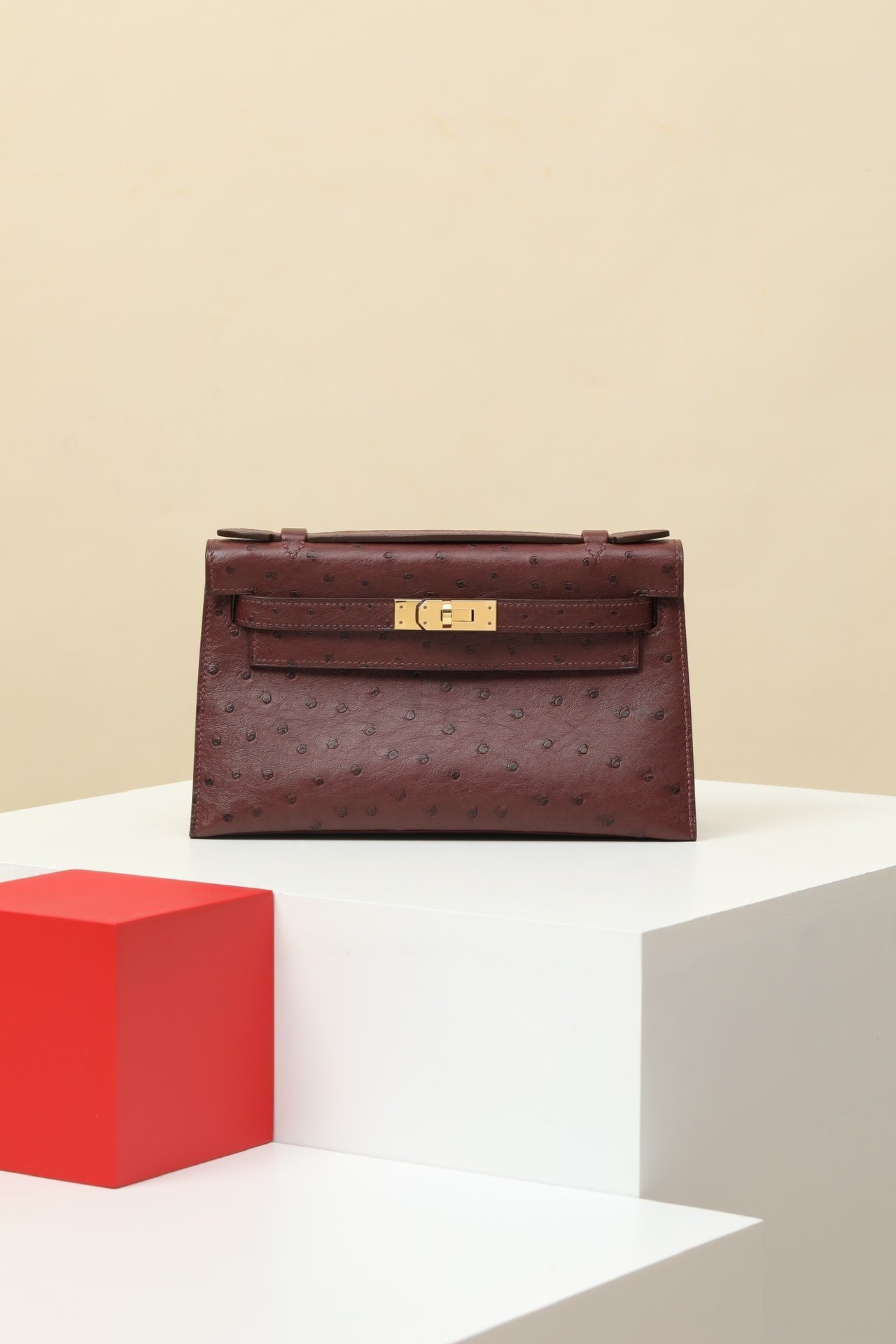 Hermès Mini Kelly 22, Generation I detail image 1 sourced from womanlvbag.com