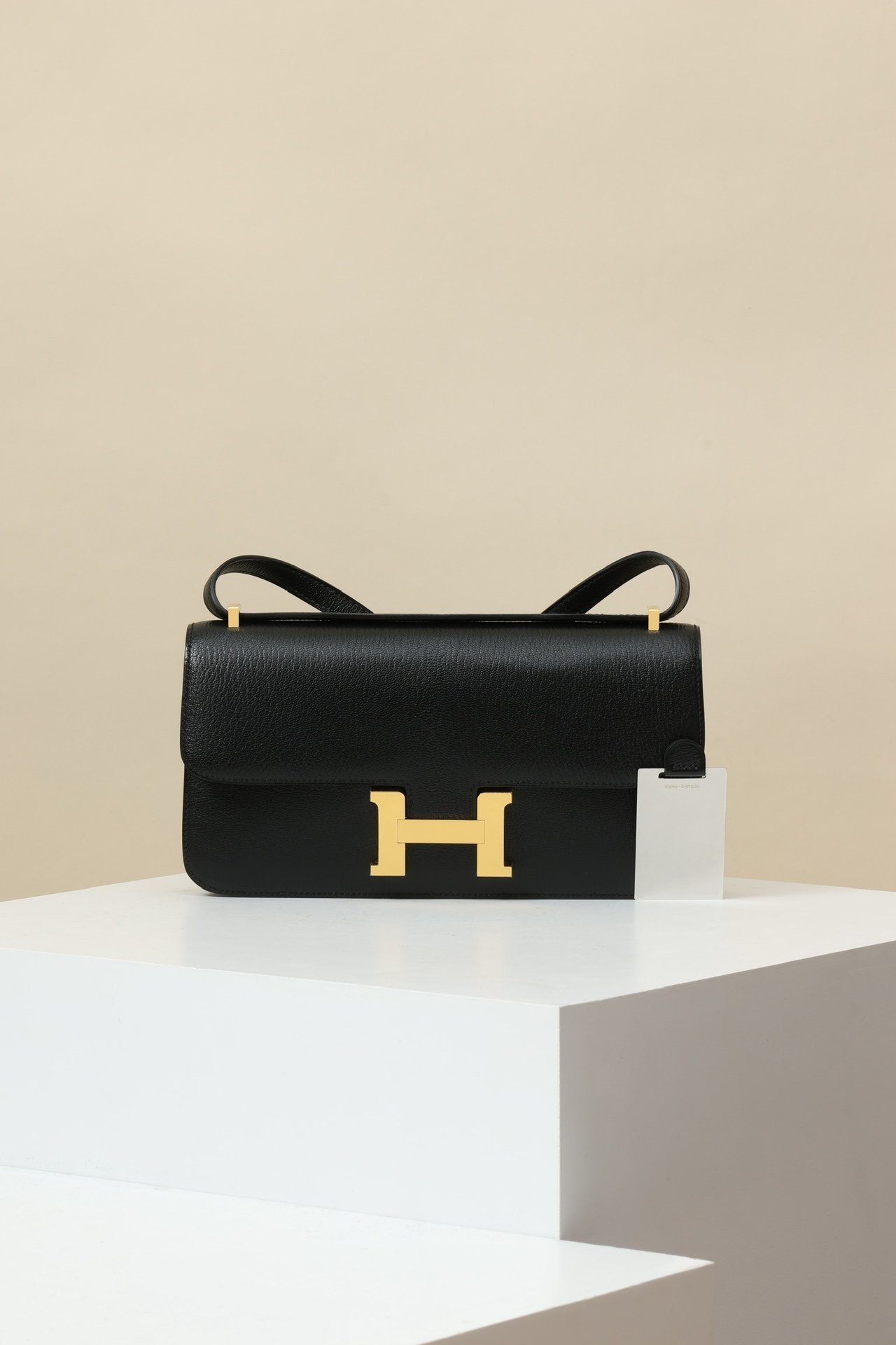 Hermès Constance Elan, size 24cm detail image 1 sourced from womanlvbag.com
