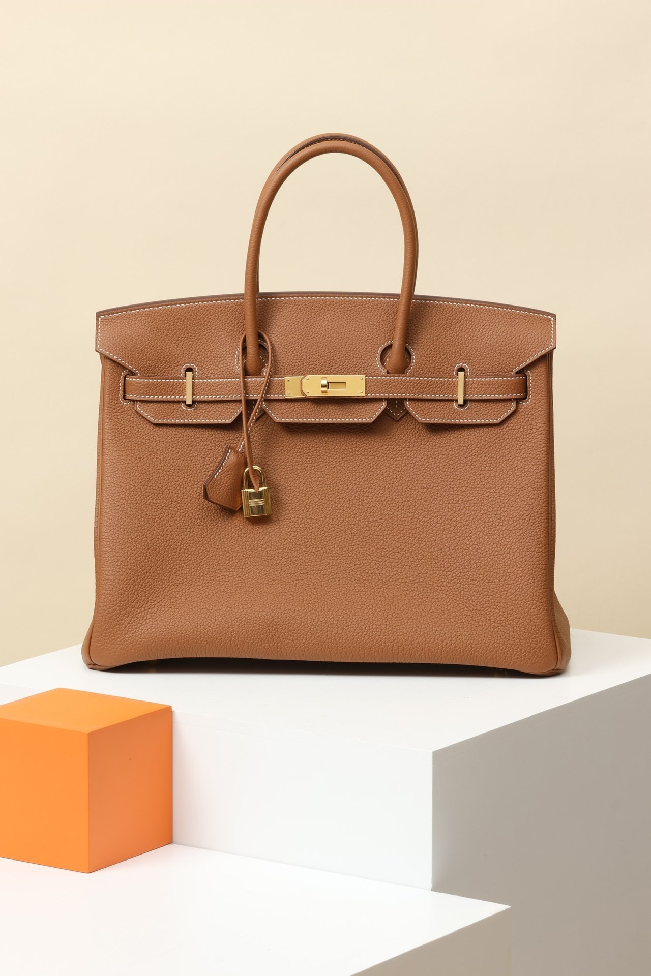 Hermès Birkin 35 Togo 37 Gold GHW detail image 1 sourced from womanlvbag.com