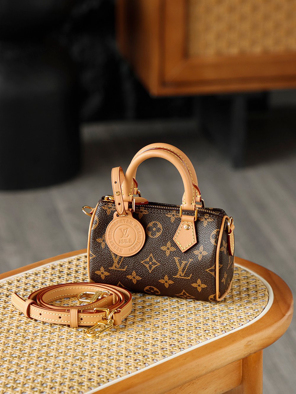 Louis Vuitton Nano Speedy – Monogram Canvas (M81085) detail image 2 sourced from womanlvbag.com