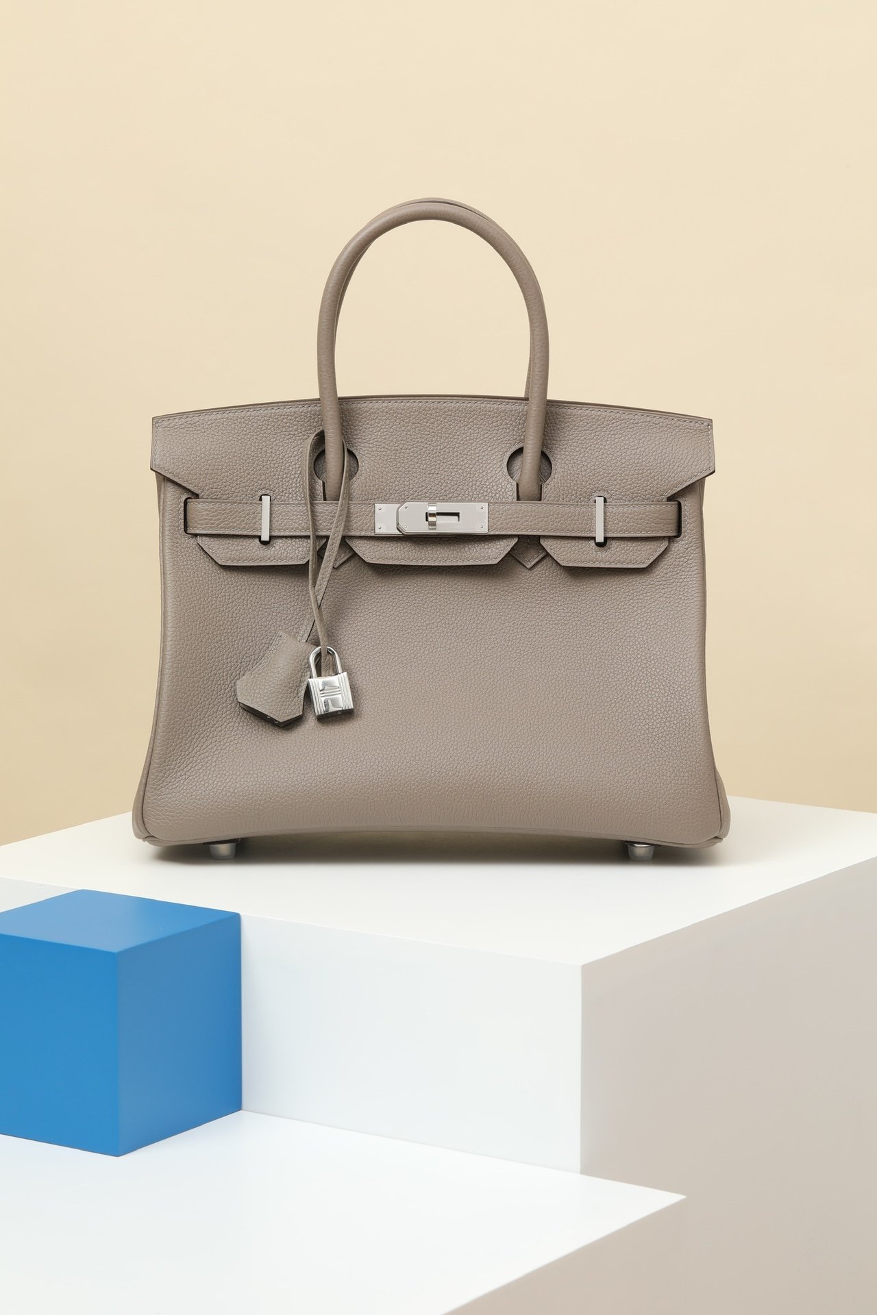Hermès Birkin 30 Togo Calfskin M8 Gris Asphalte PHW comparison image 2 sourced from womanlvbag.com