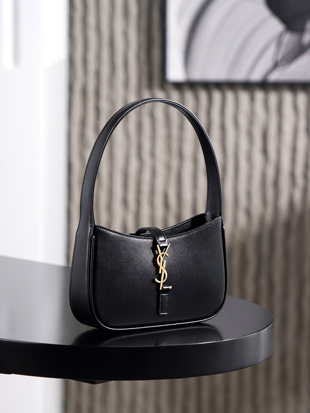 SAINT LAURENT (YSL) LE 5 À 7 Mini Hobo Bag (Black Calfskin) detail image 2 sourced from womanlvbag.com