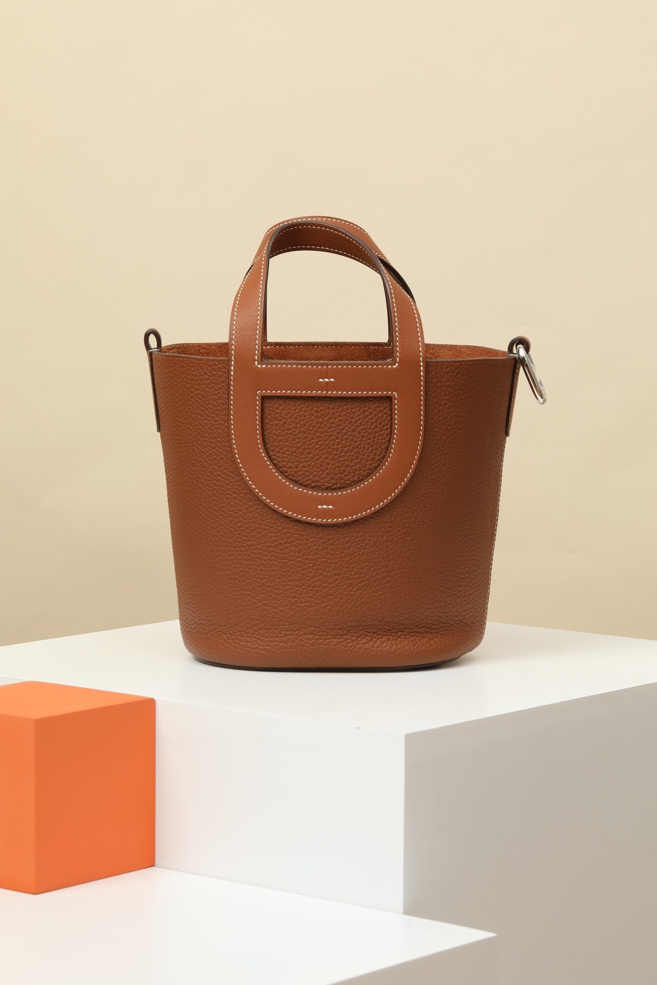 Hermès Picotin Lock 22, Special Edition 'Lucky Daisy' series detail image 1 sourced from womanlvbag.com