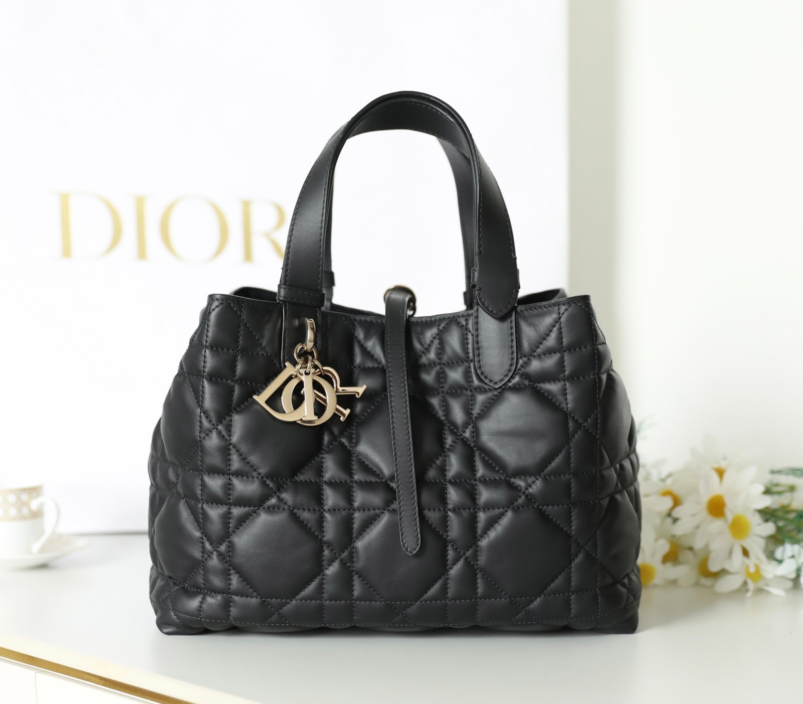 Medium DIOR TOUJOURS Bag (Black Calfskin) detail image 1 sourced from womanlvbag.com