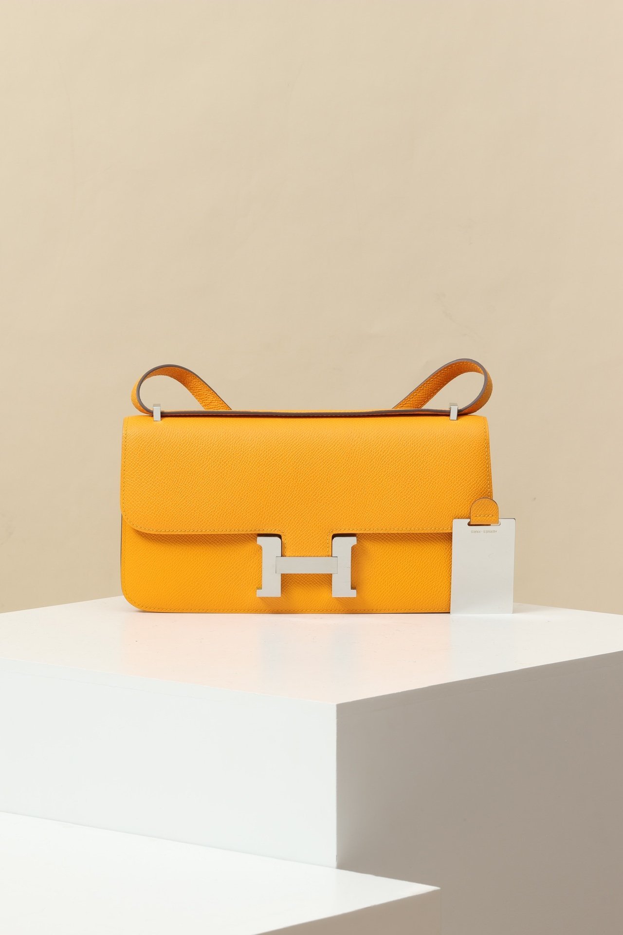 Hermès Constance Elan, 24cm length detail image 1 sourced from womanlvbag.com