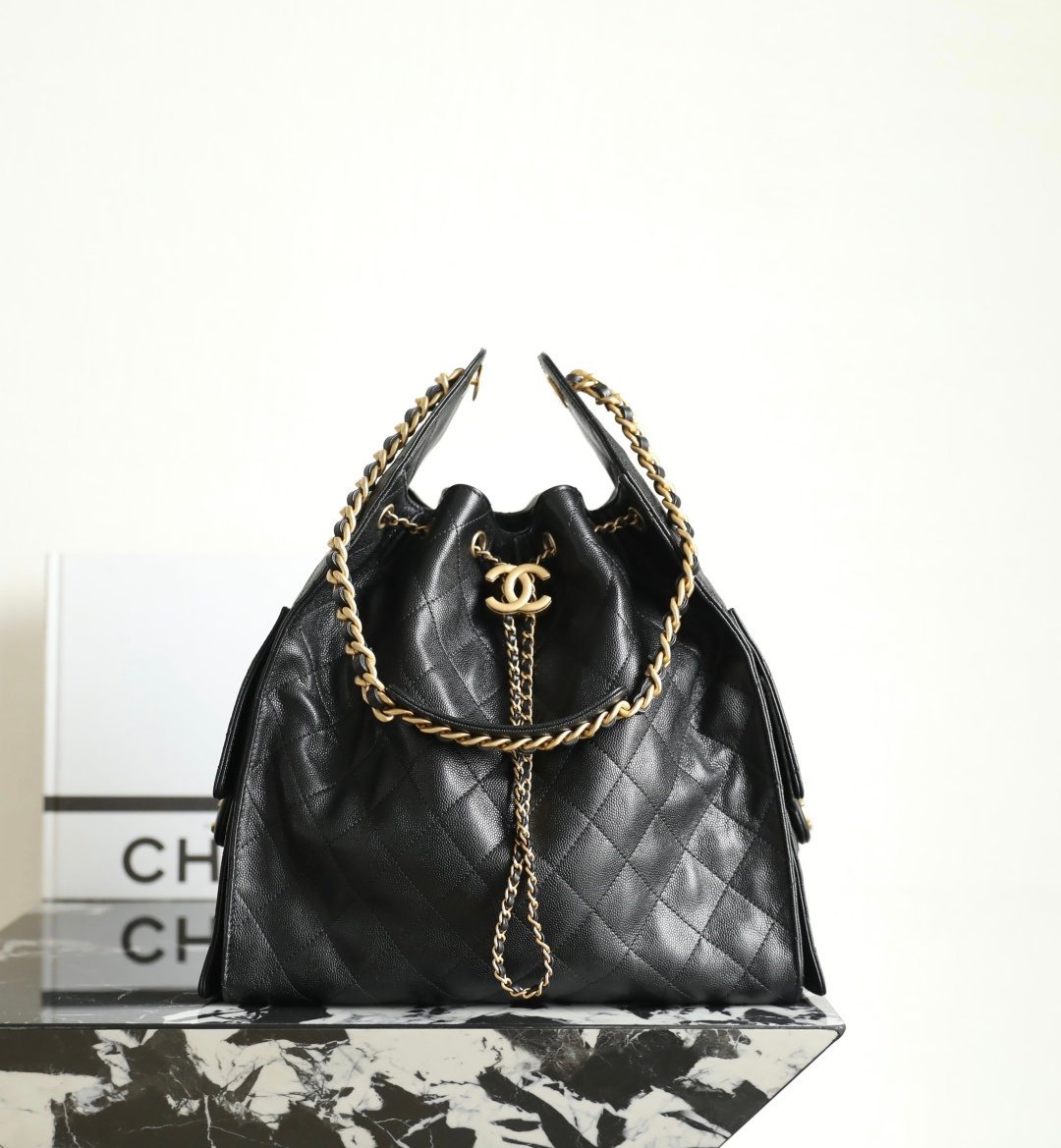 Chanel 25 Medium Hobo Bag in Black with Gold Hardware detail image 1 sourced from womanlvbag.com