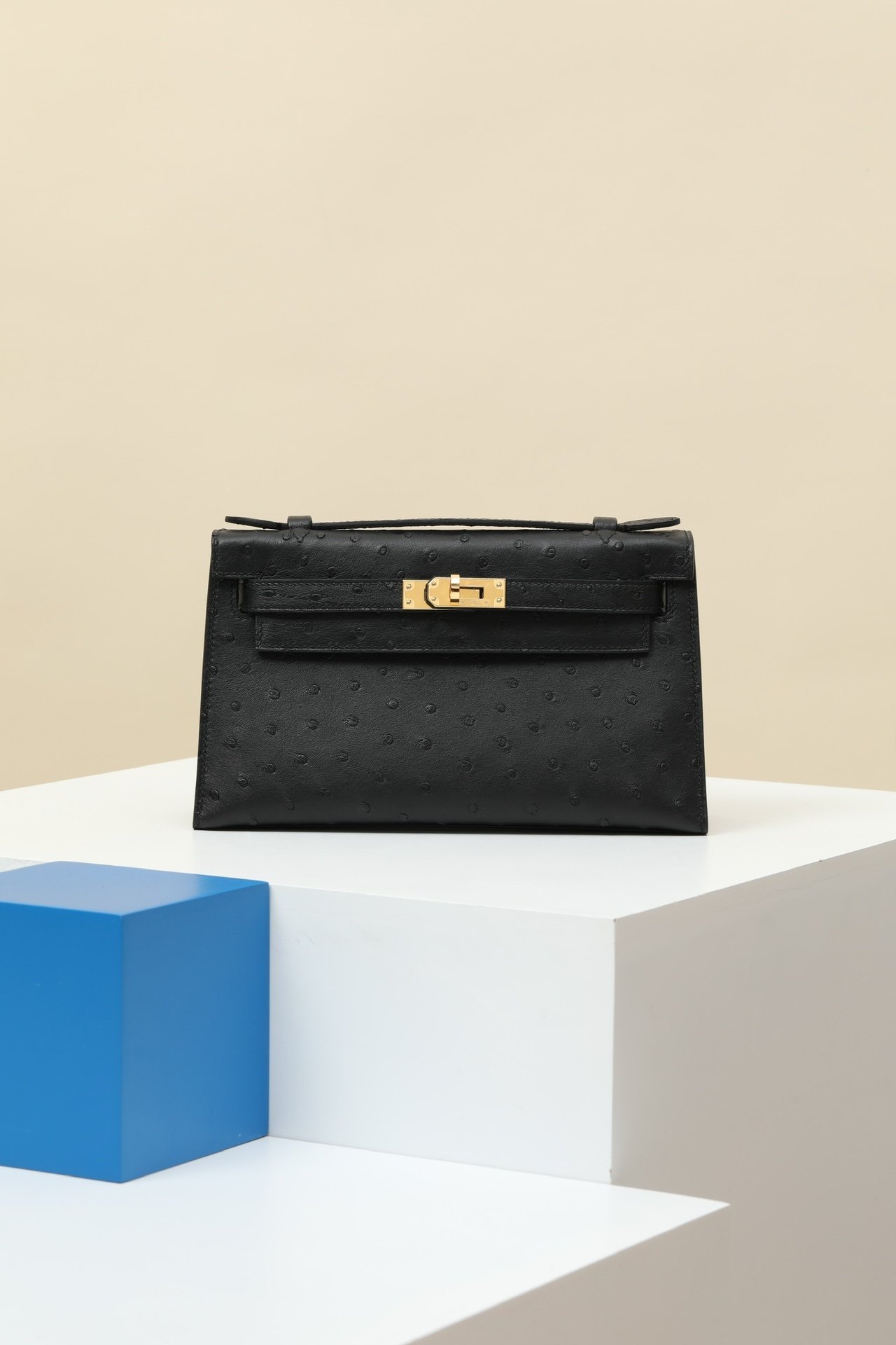 Hermès Mini Kelly 22 (Generation I) detail image 1 sourced from womanlvbag.com