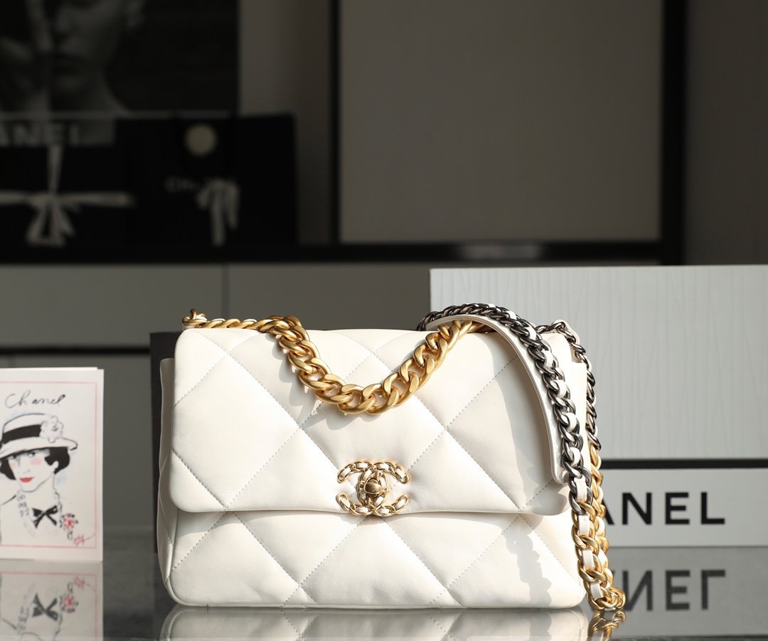 CHANEL Medium 19 Flap Bag – White Lambskin with 24K Thick-Plated Vintage Gold Hardware detail image 1 sourced from womanlvbag.com