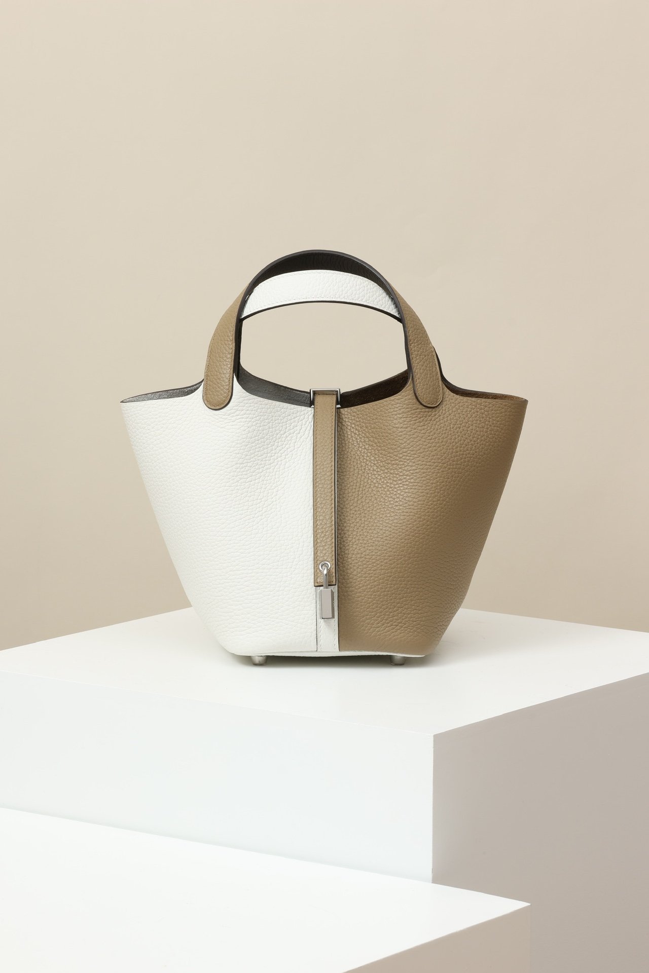 Hermès Picotin Lock 18 Tricolor – Taurillon Clemence 8Q Beige Marfa / OU Encre / 3S Ébène PHW comparison image 1 sourced from womanlvbag.com