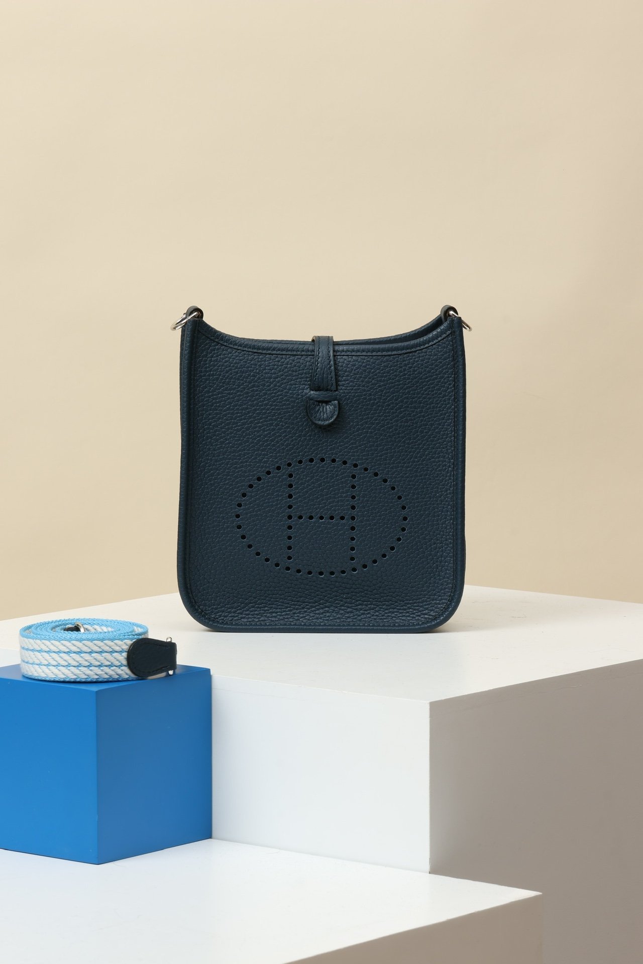 Hermès Evelyne 16 (TPM) – Clemence 7P Bleu Orage PHW detail image 1 sourced from womanlvbag.com