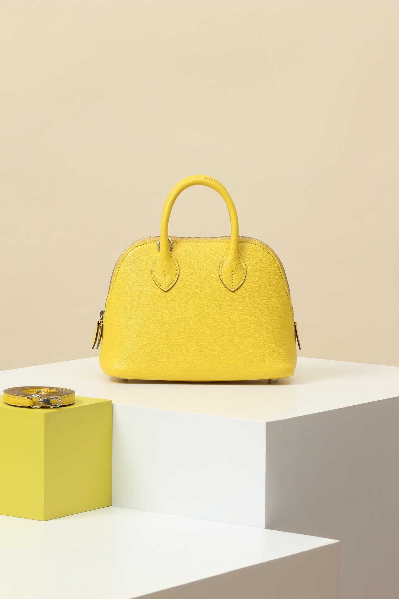Hermès Mini Bolide 1923 detail image 1 sourced from womanlvbag.com