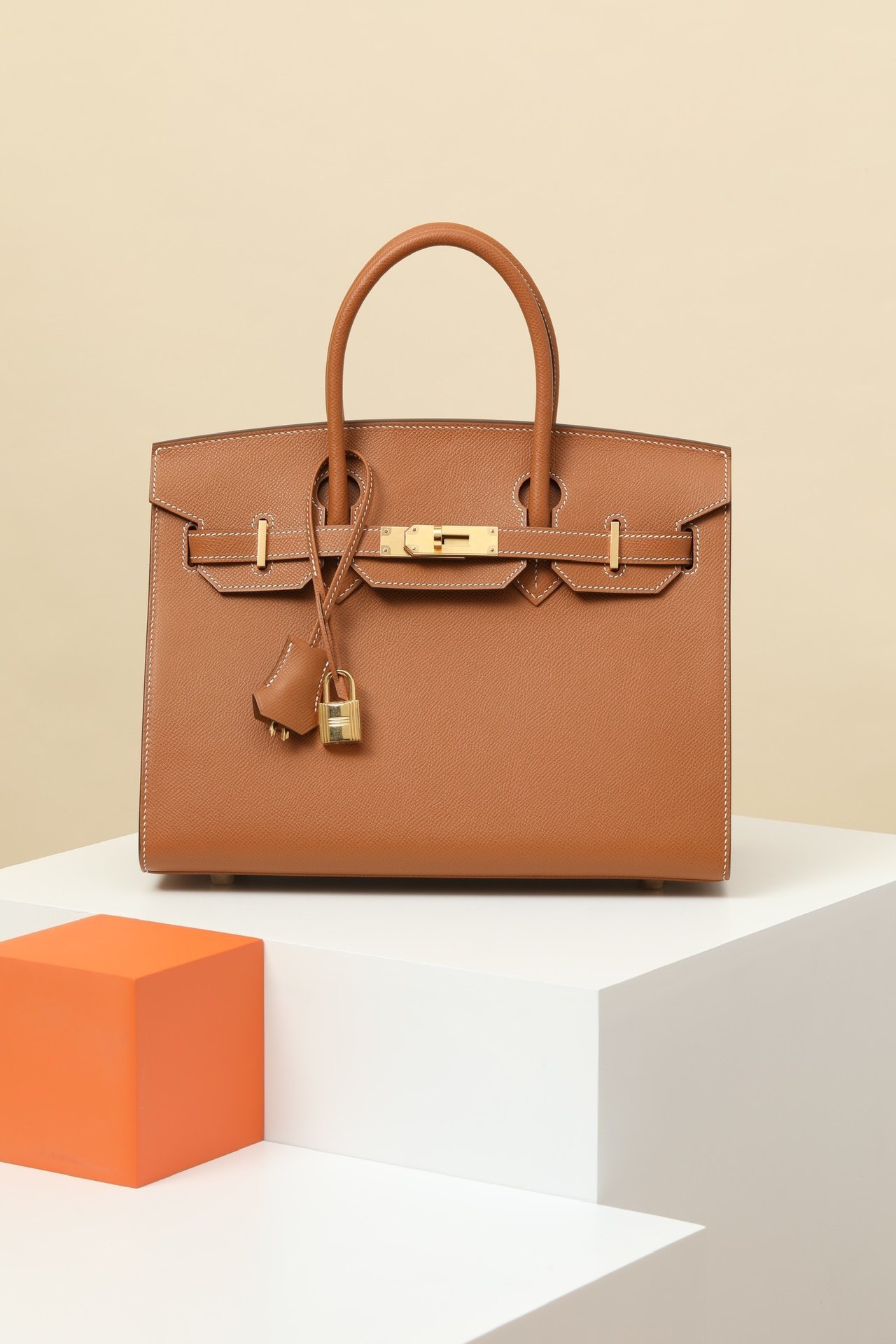 Hermès Birkin 30 Epsom 37 Gold GHW detail image 1 sourced from womanlvbag.com
